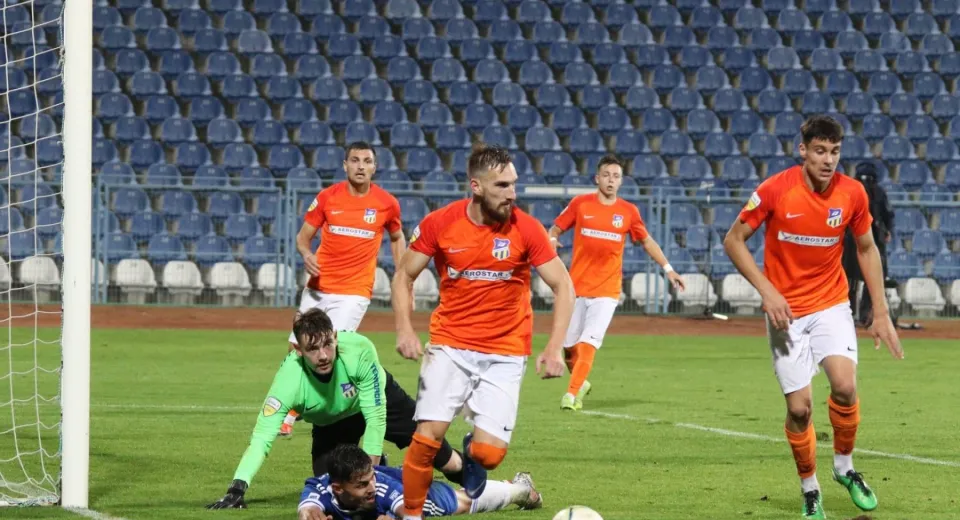 Foto Știința s-a încurat la Severin. FC Universitatea Craiova - Aerostar Bacău, scor 0-0!