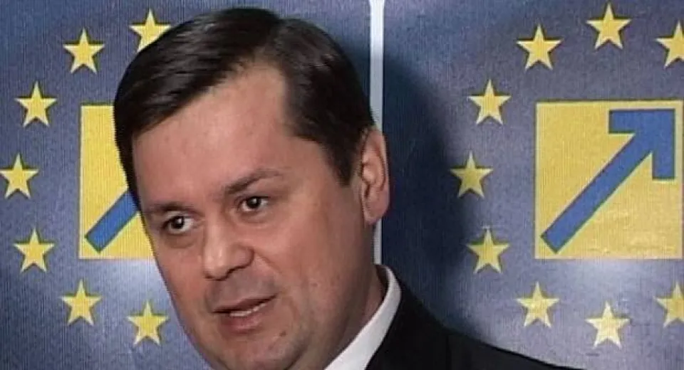 Foto Marcel Romanescu a pierdut șefia PNL Târgu-Jiu. Organizația a fost dizolvată 
