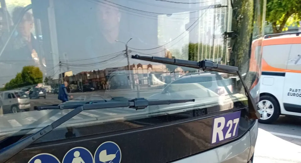Foto Șoferul RAT Craiova, care nu a permis accesul în autobuz unei tinere cu dizabilități, a fost concediat 