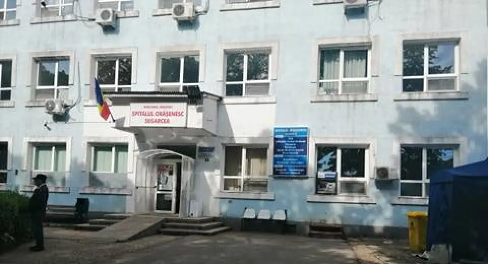 Foto Policlinica Spitalului Segarcea, distrusă într-un incendiu, reabilitată după cinci ani 