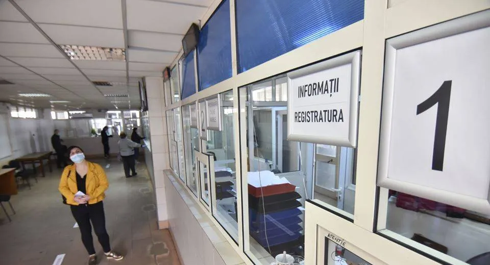 Foto Modificări în acordarea scutirii de impozit. Propunere legislativă pentru mașinile veteranilor și persoanelor cu handicap 