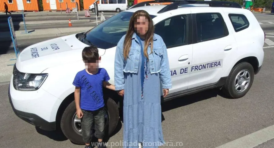 Foto Doi sirieni, găsiți la PTF Calafat cu pașapoartele altora