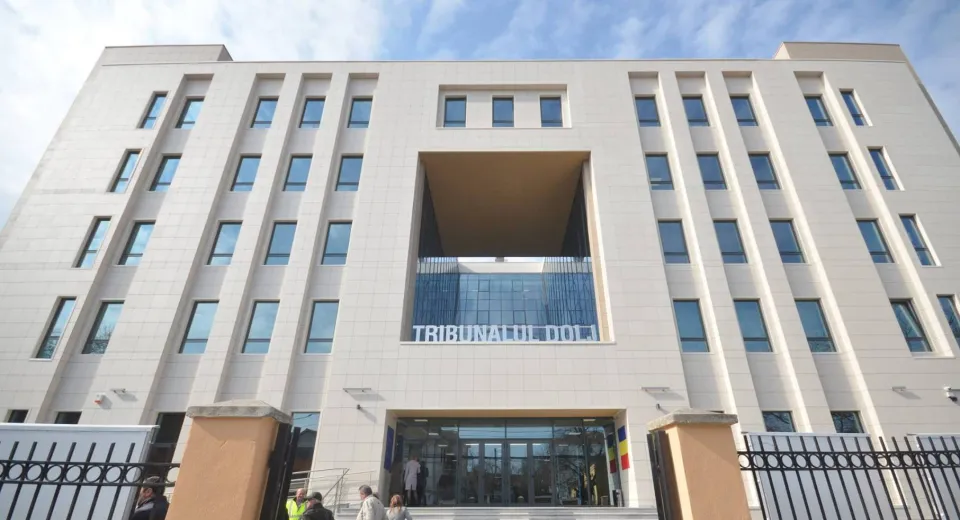 Foto Tribunalul Dolj iese parțial din grevă