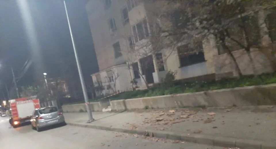 Foto Vântul a produs primele pagube la Severin. A intervenit ISU Mehedinți 