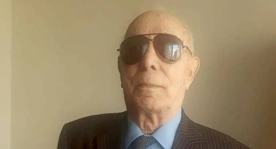Foto Diploma „Vârsta de Aur” la împlinirea a 100 de ani